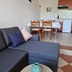 Apartament Sara *