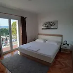 Apartamento Sara Trogir