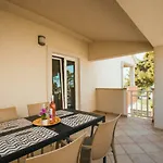 Apartament Sara