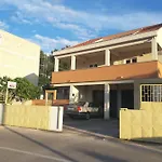Apartamento Sara *