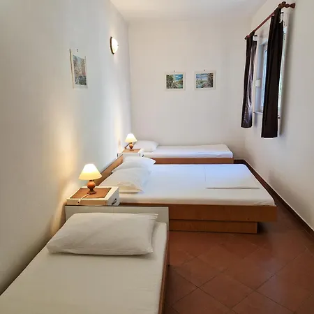 Sara Apartman *